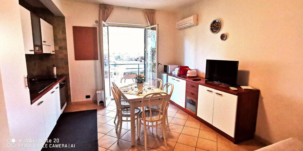 Appartement Sea Garden, Fronte Mare Con Piscina à Mascali Extérieur photo