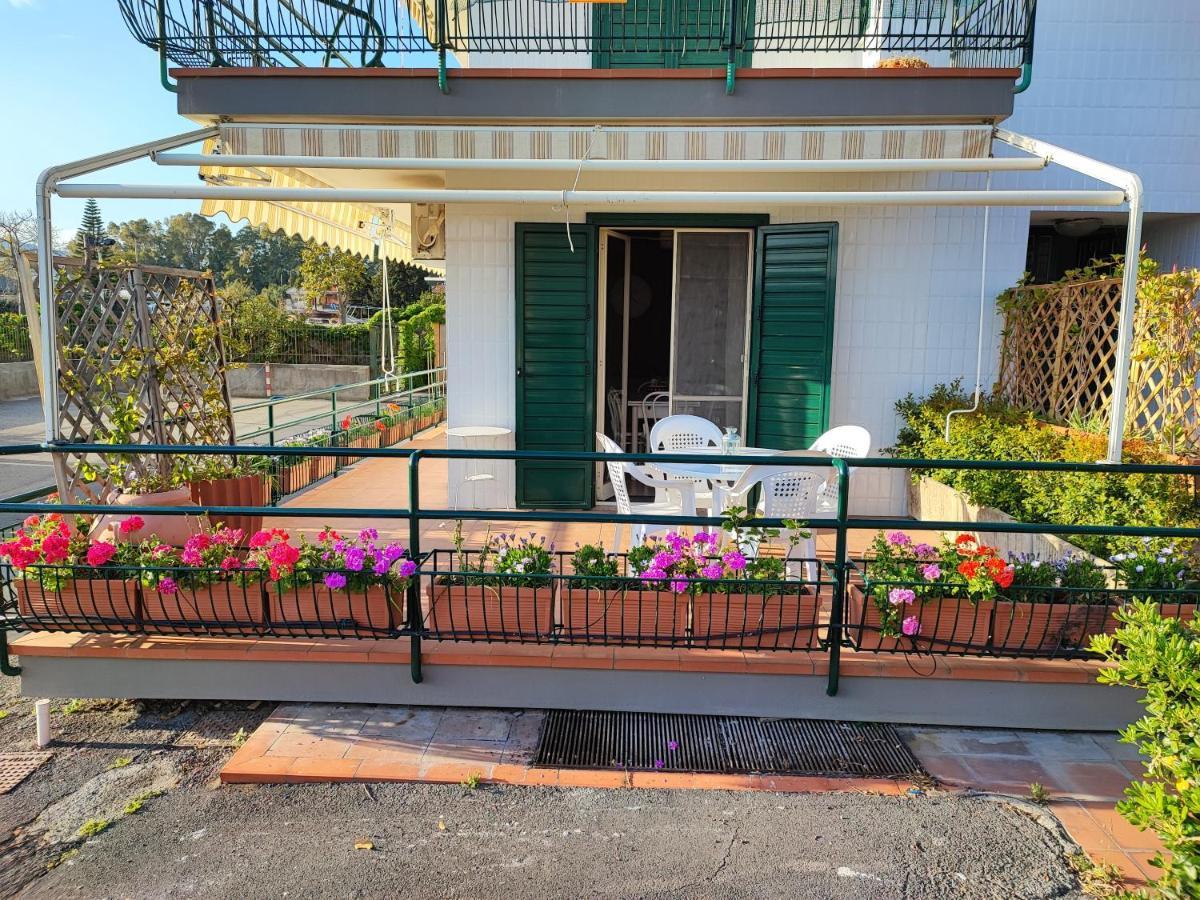 Appartement Sea Garden, Fronte Mare Con Piscina à Mascali Extérieur photo
